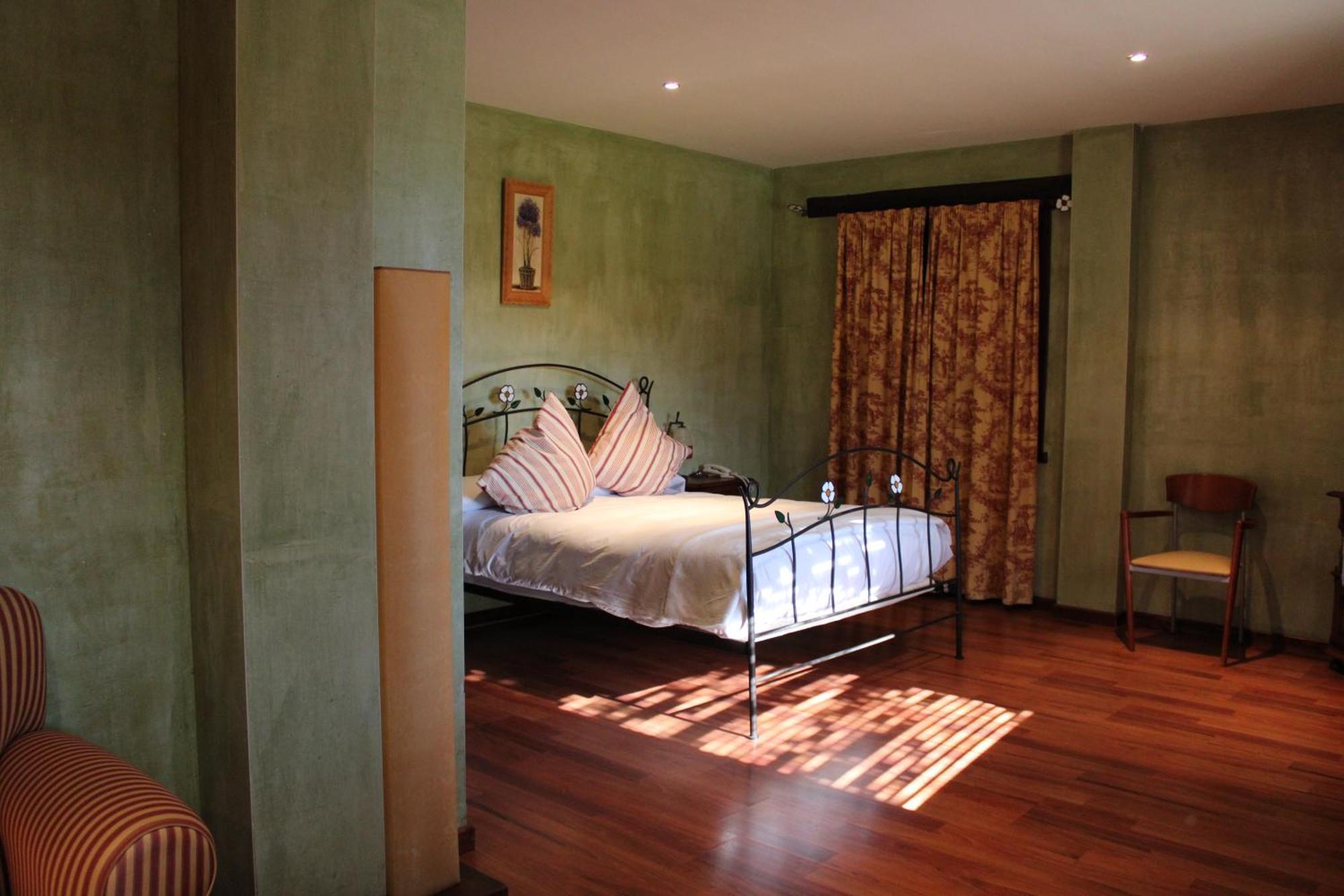 Hotel Rural Carlos I Garganta la Olla Luaran gambar