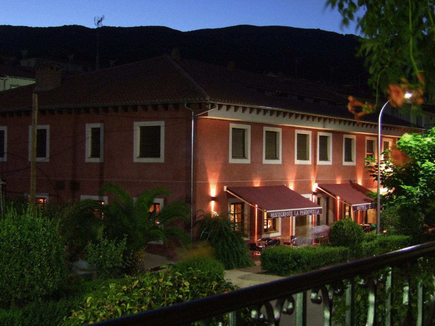 Hotel Rural Carlos I Garganta la Olla Luaran gambar