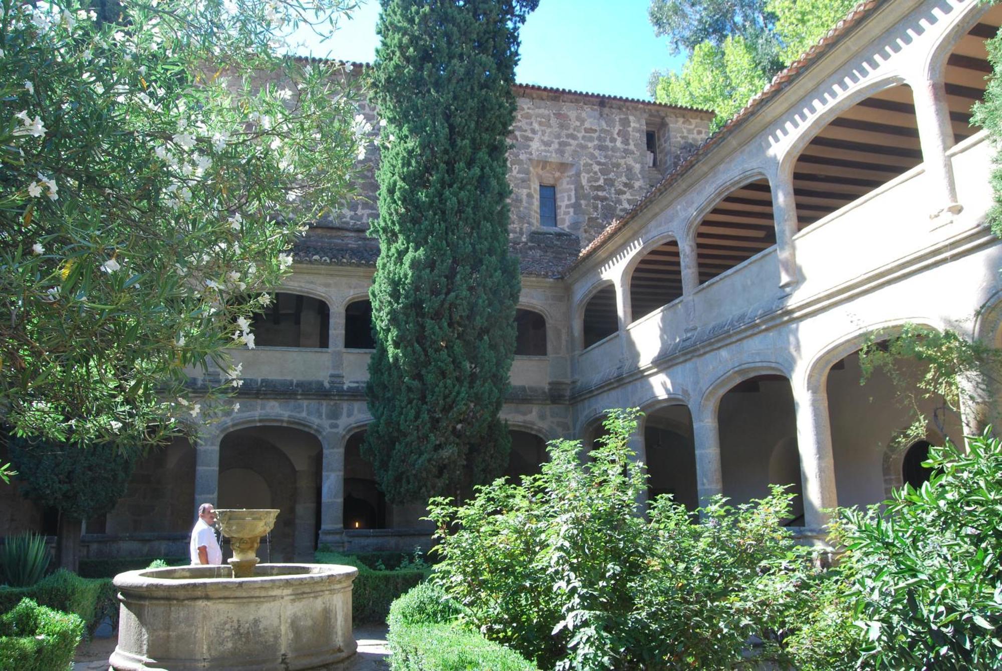 Hotel Rural Carlos I Garganta la Olla Luaran gambar